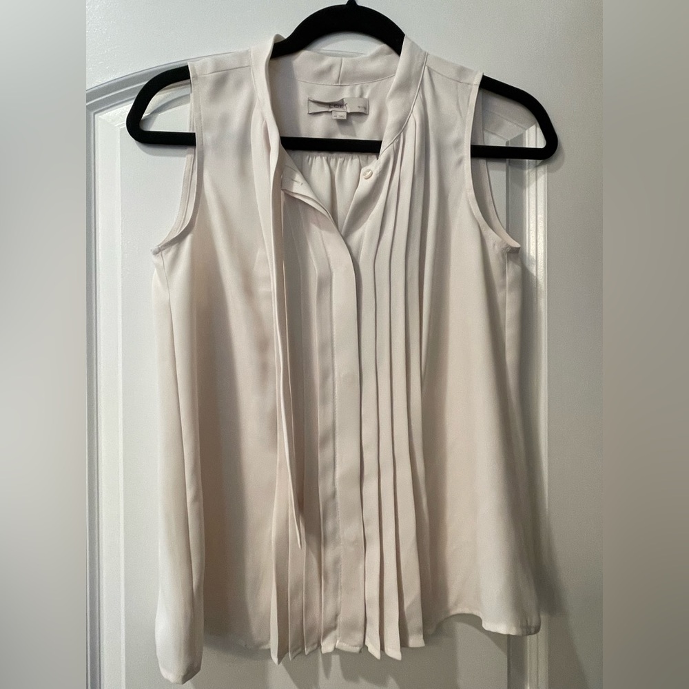 Loft small petite ivory sleeveless blouse used good condition